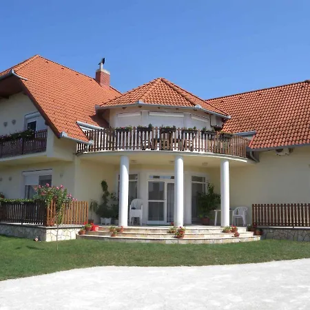 Apartmán In - Balaton 18812 *