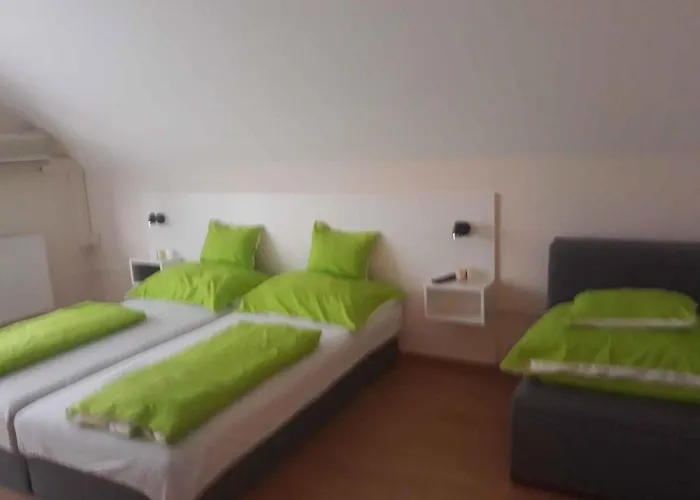 In - Balaton 18812 גיינסדיאס